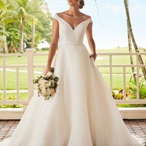 Bridal Sample Closeout Size 12 Adrianna Papell